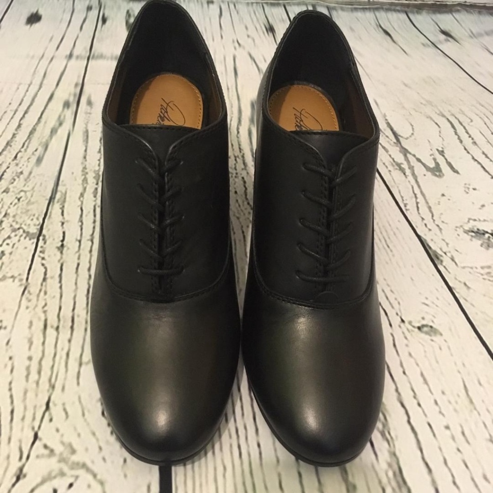 NEW Patricia Nash Mara Oxford Block Heels